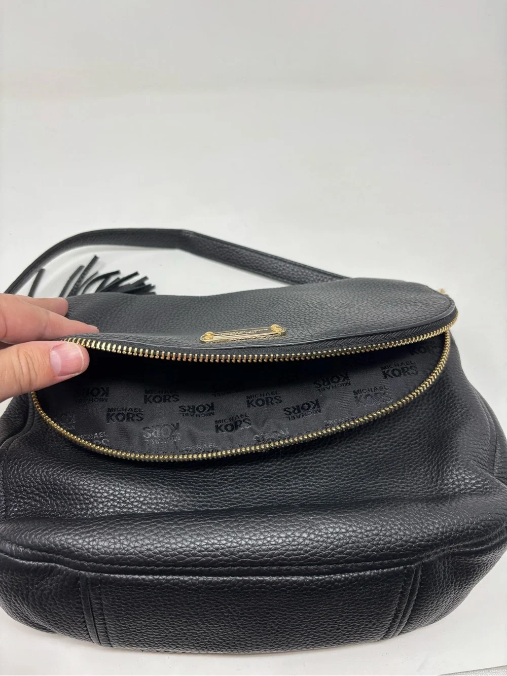 Michael Kors Black Pebbled Leather Bedford Tassel Purse Handbag - Picture 7 of 13